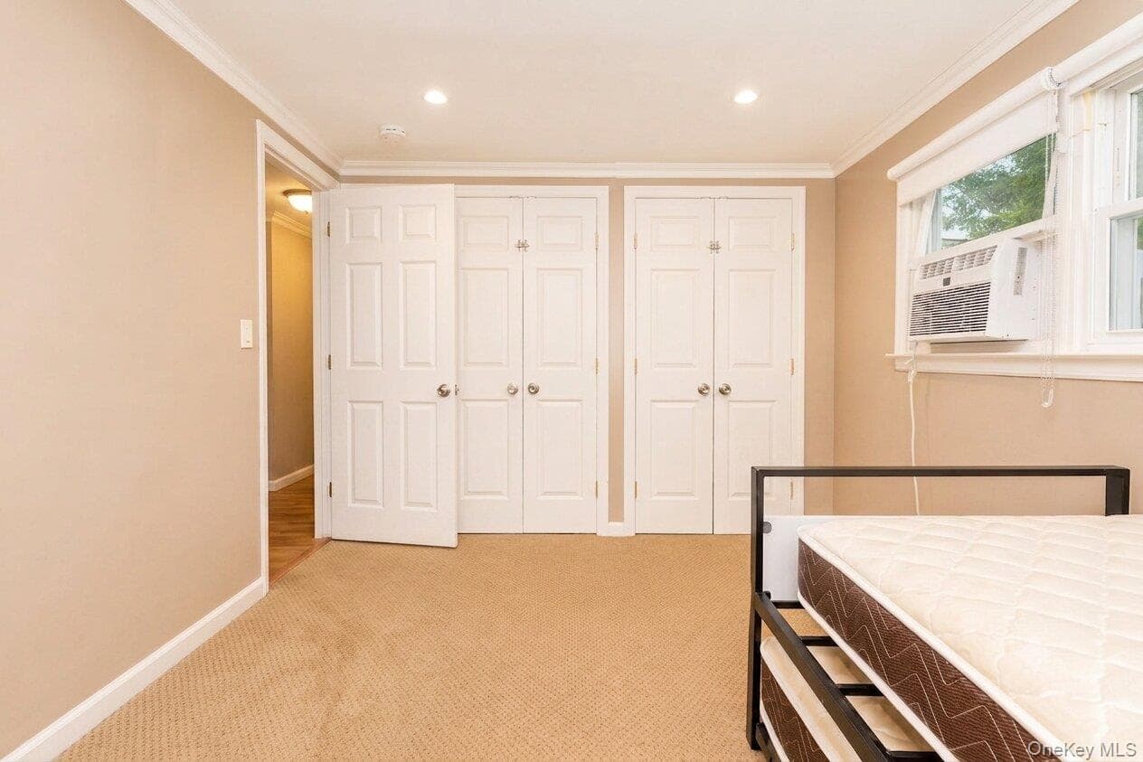 132 Hilltop Road thumbnail 45