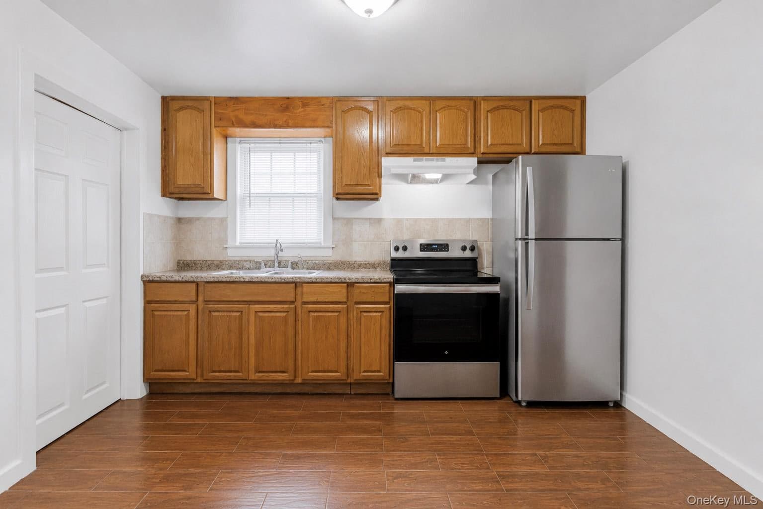 4733 Carpenter Avenue thumbnail 13