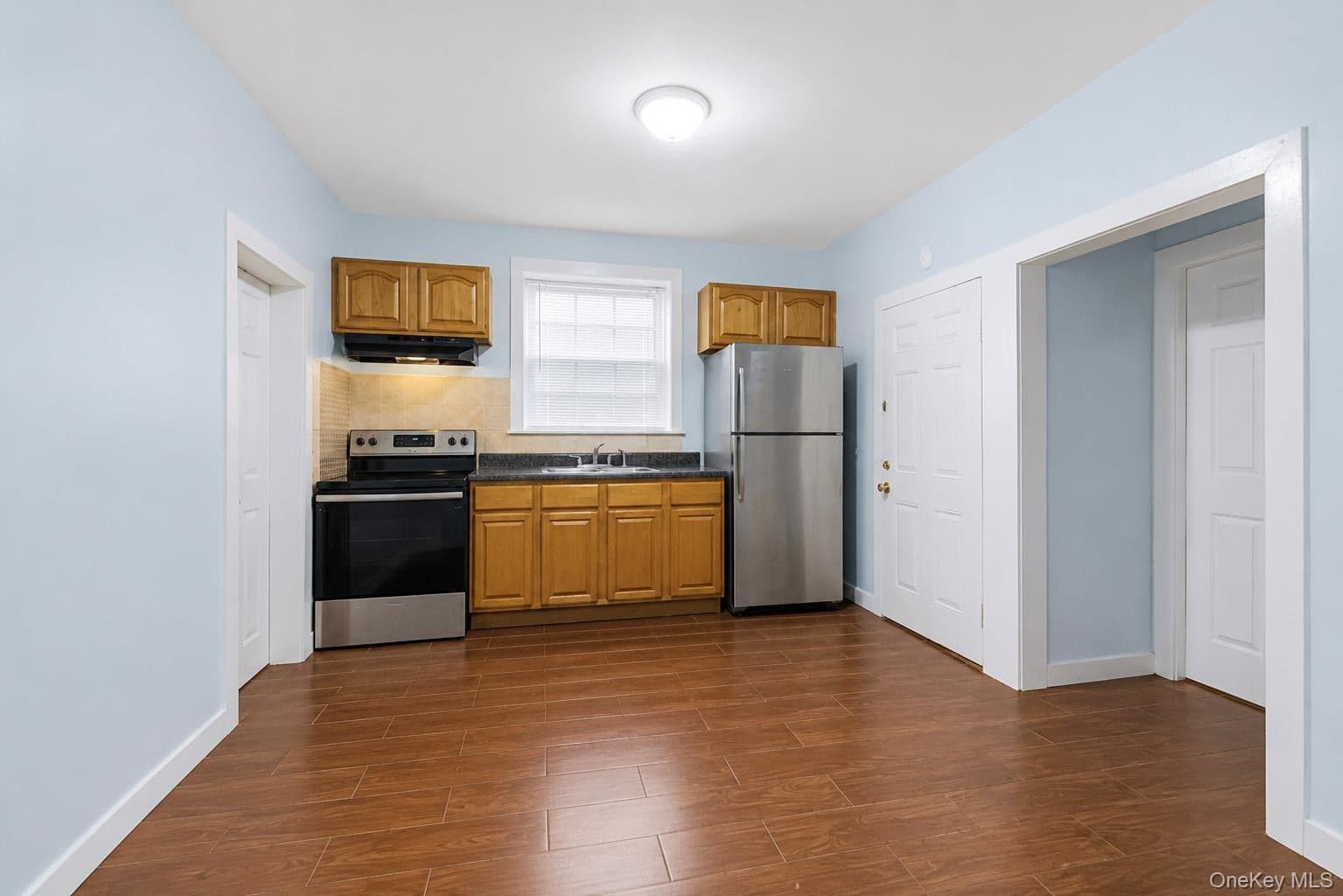 4733 Carpenter Avenue thumbnail 8