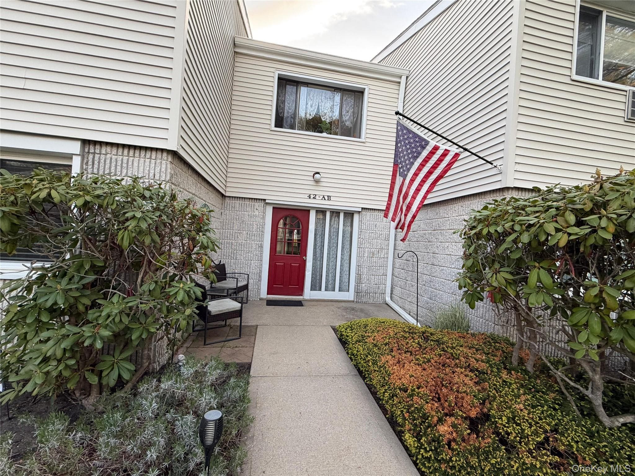 42 Richmond Boulevard Unit: 1B, Ronkonkoma