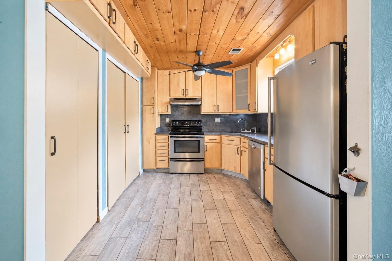 204 Springmeadow Drive Unit: M thumbnail 18