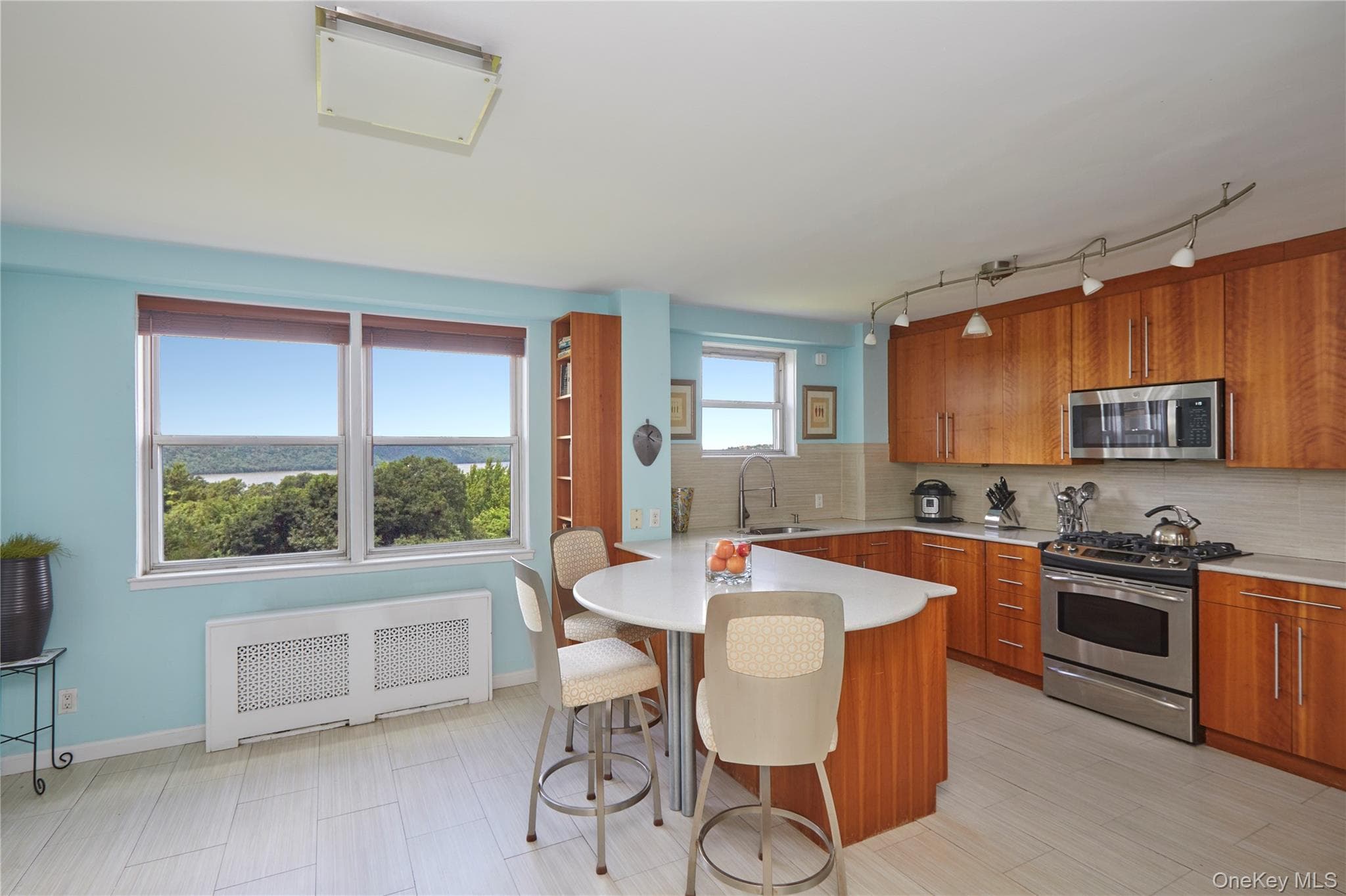 5900 Arlington Avenue Unit: 4B thumbnail 5