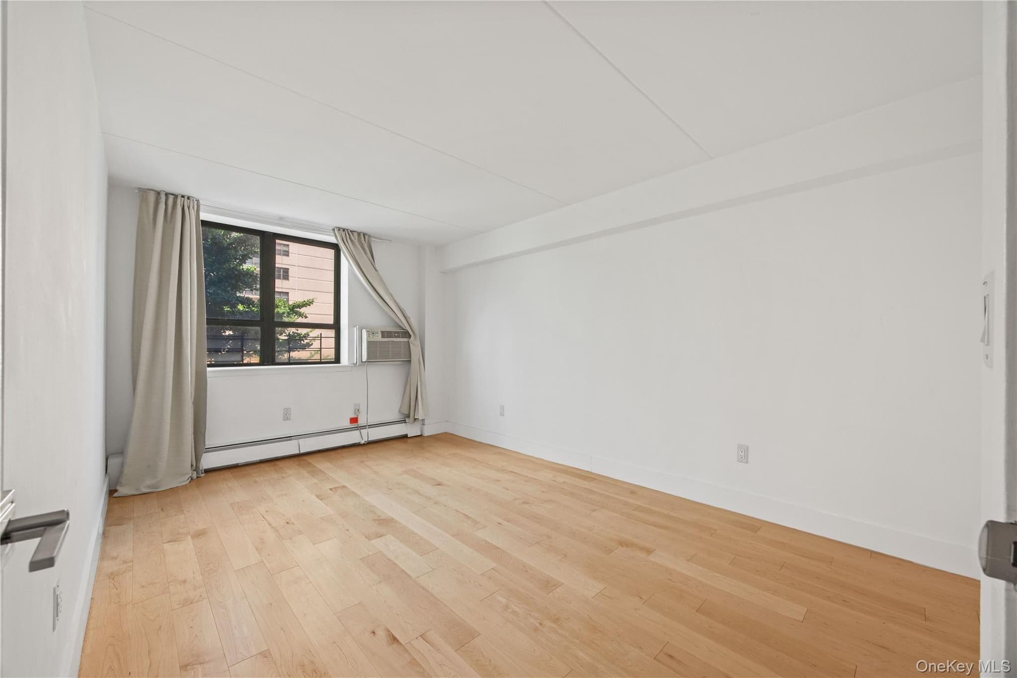 220 Manhattan Avenue Unit: 2N thumbnail 15