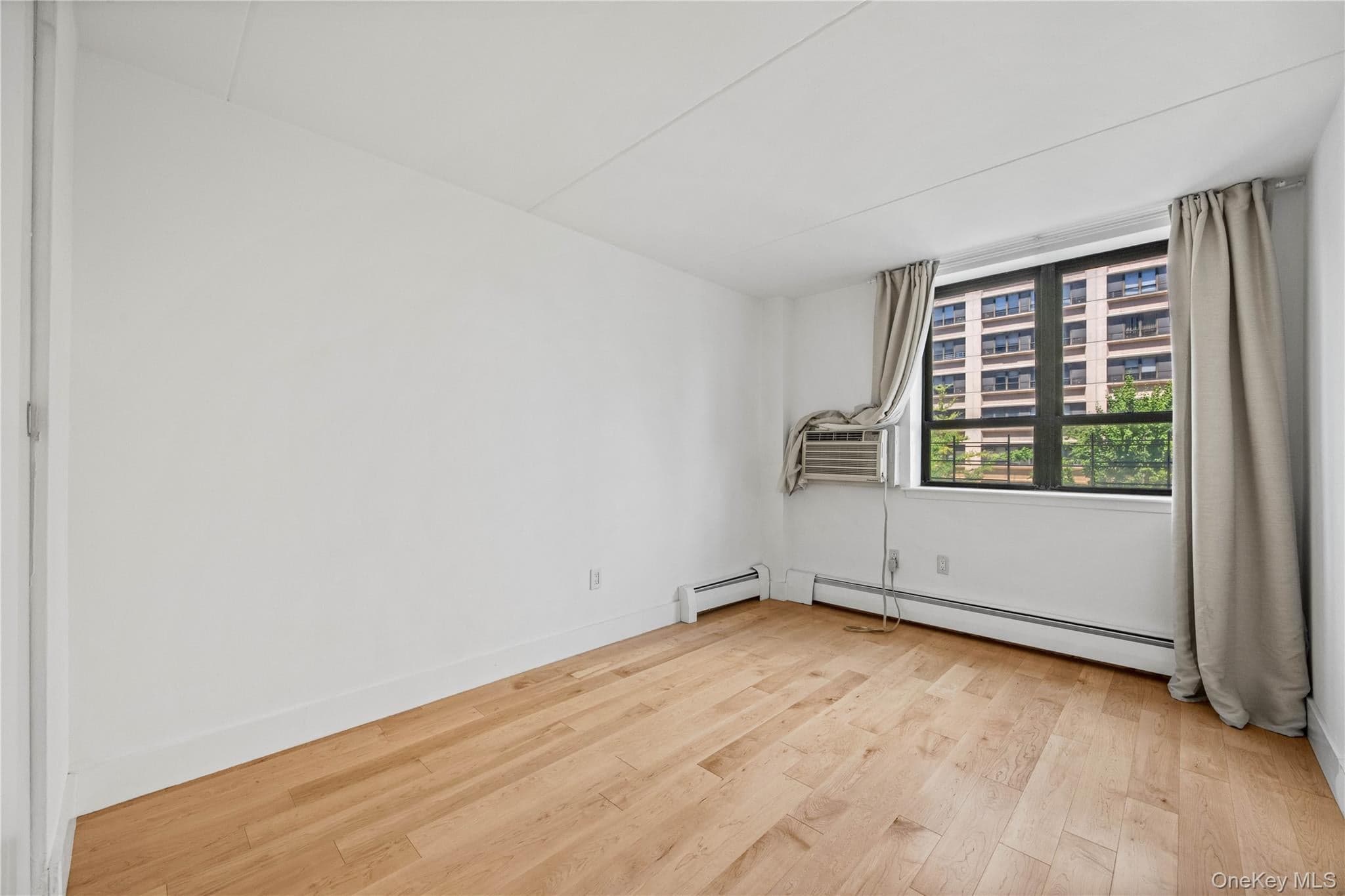 220 Manhattan Avenue Unit: 2N thumbnail 11