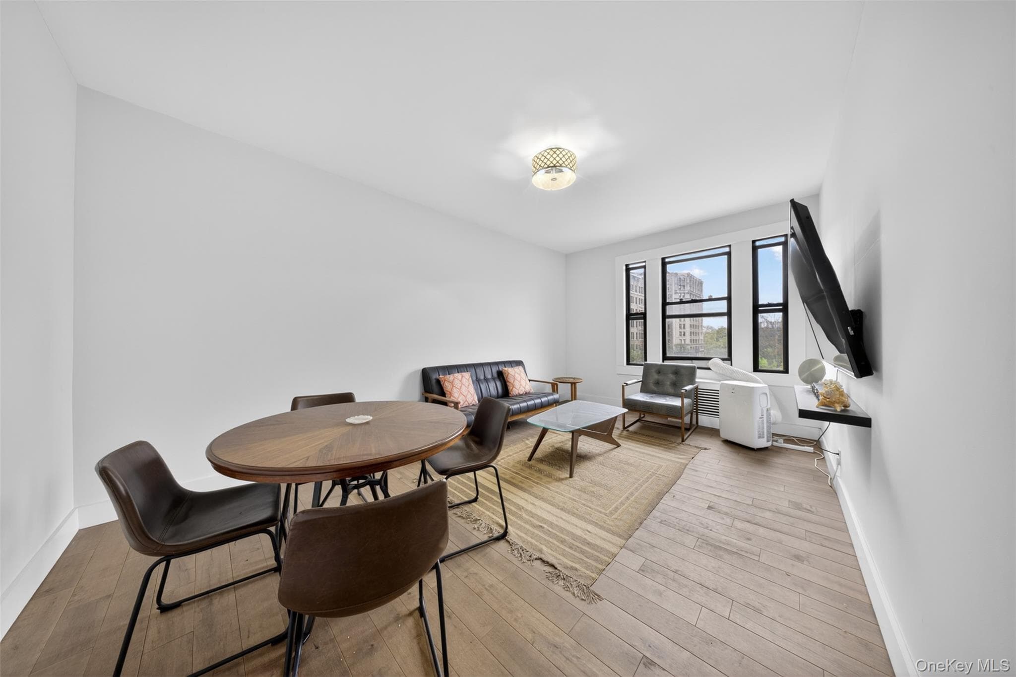 812 Riverside Drive Unit: 42 thumbnail 7