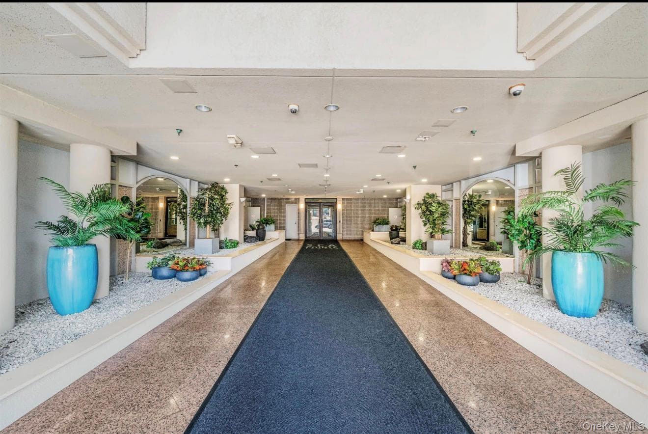 360 Shore Road Unit: 3M thumbnail 2