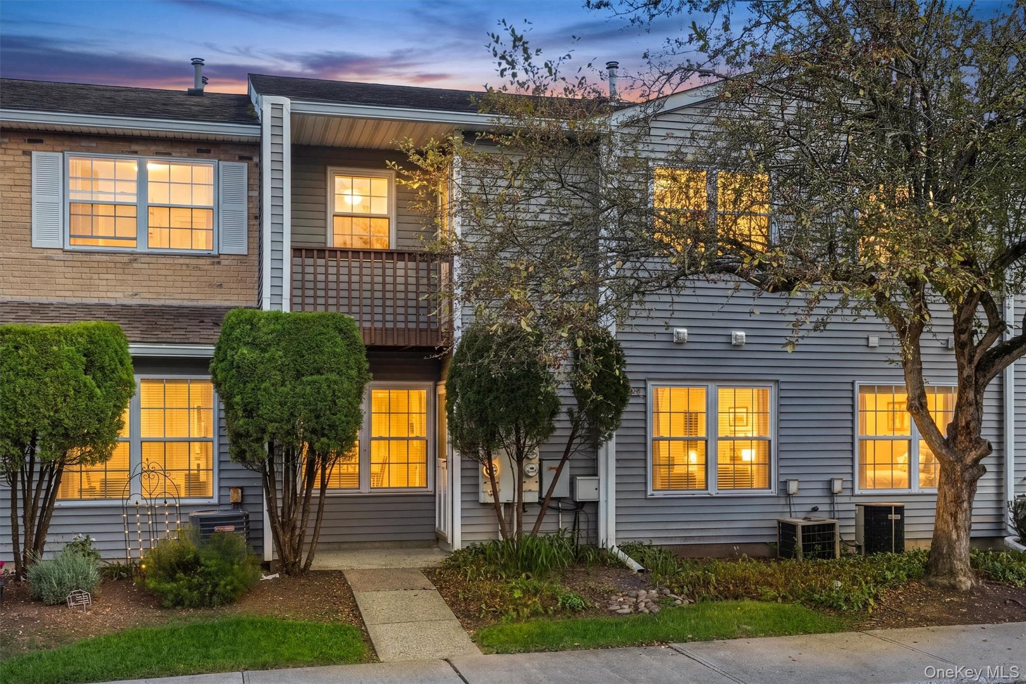91 Jimal Drive photo 1