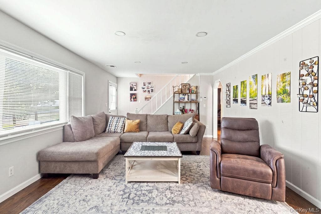 731 Muncey Road thumbnail 9