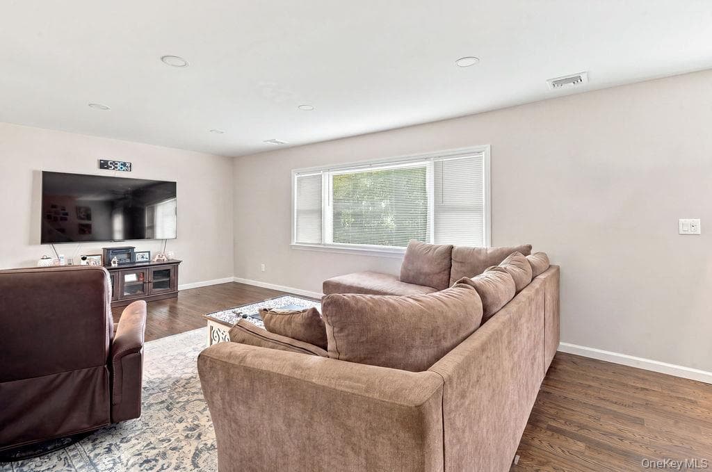 731 Muncey Road thumbnail 8