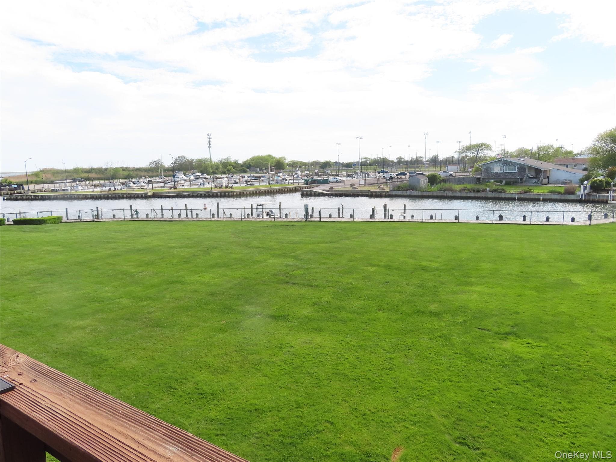 463 Mariners Way thumbnail 19