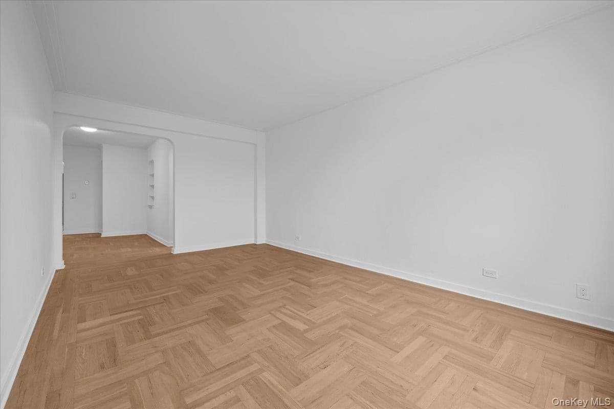 3015 Riverdale Avenue Unit: 6D thumbnail 9