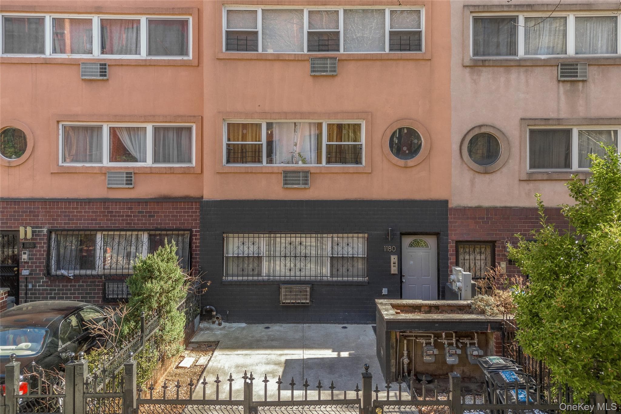 1180 Sherman Avenue thumbnail 21