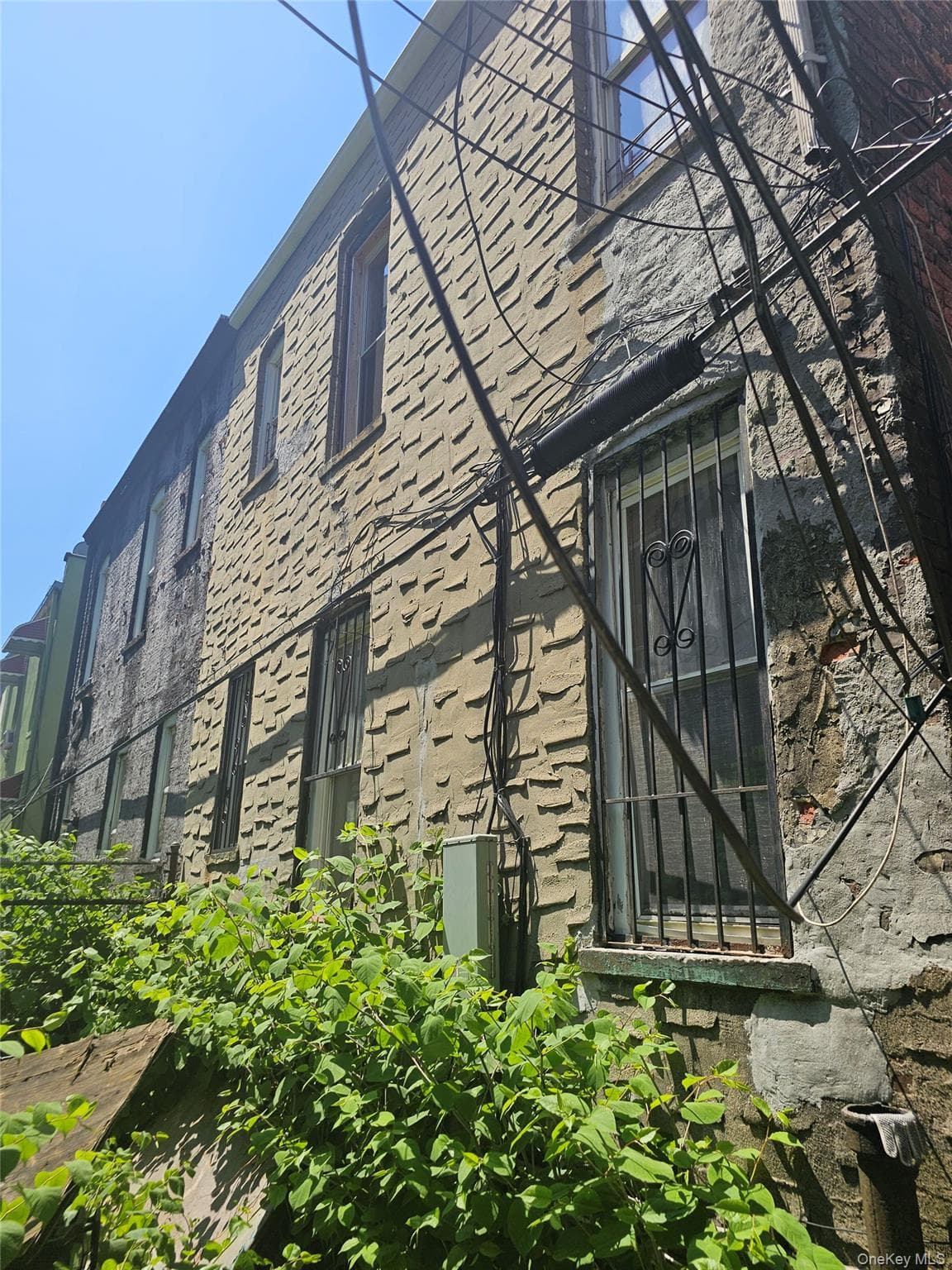 1054 Longfellow Avenue thumbnail 3