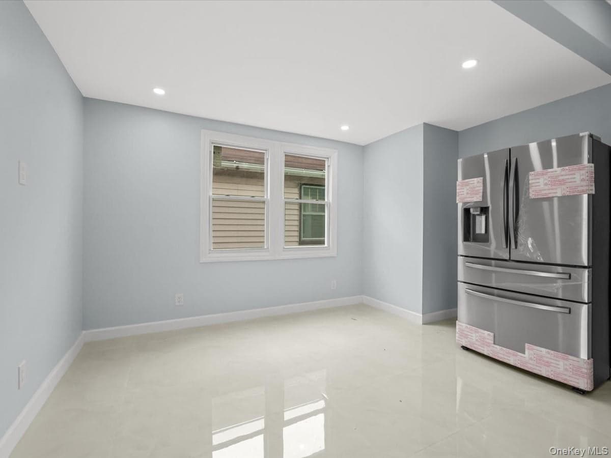 120-07 Linden Boulevard thumbnail 19