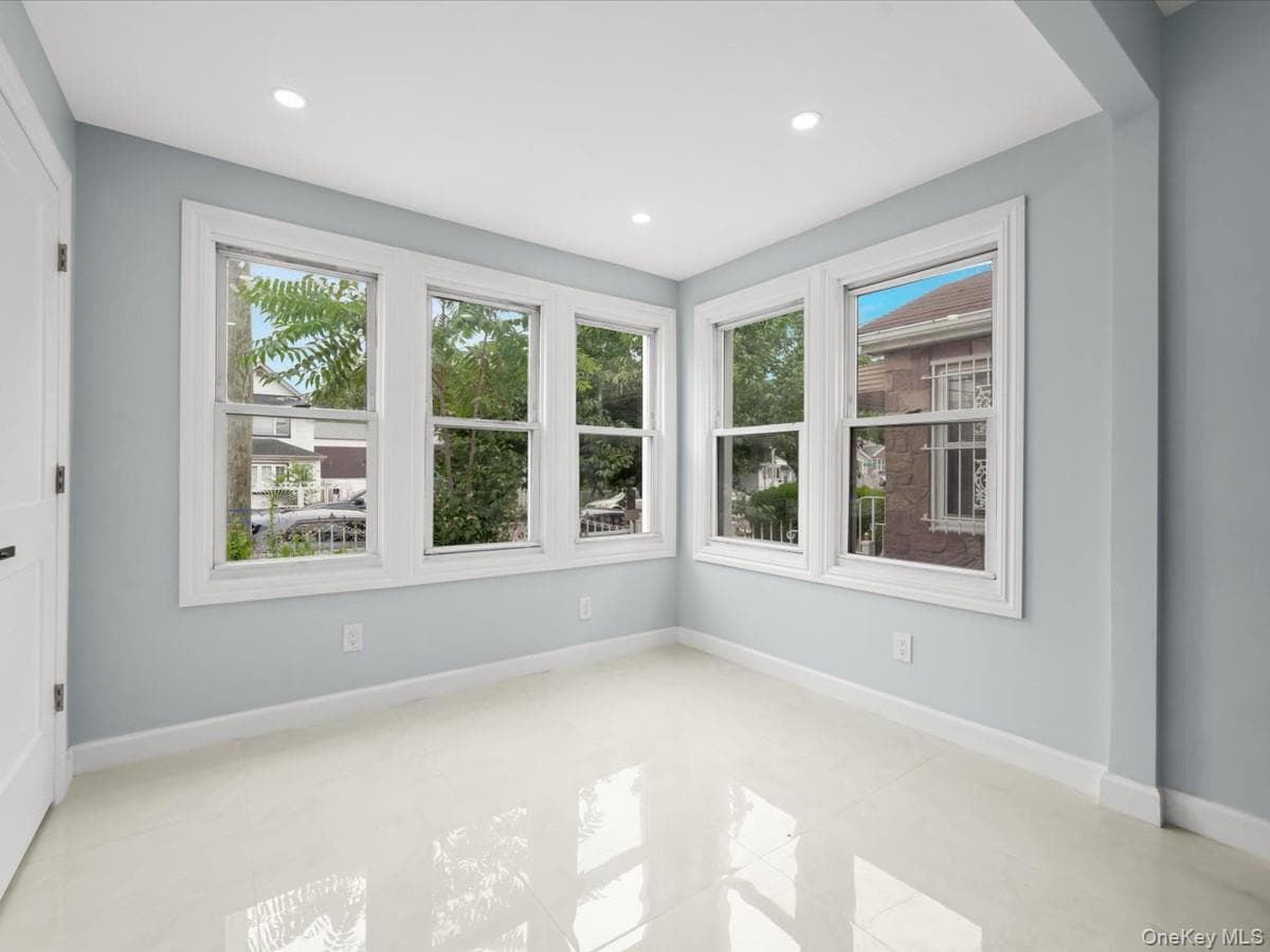 120-07 Linden Boulevard thumbnail 7