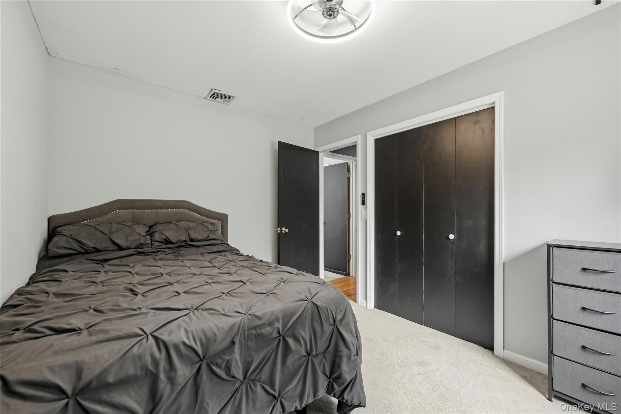 564 Clove Road thumbnail 25