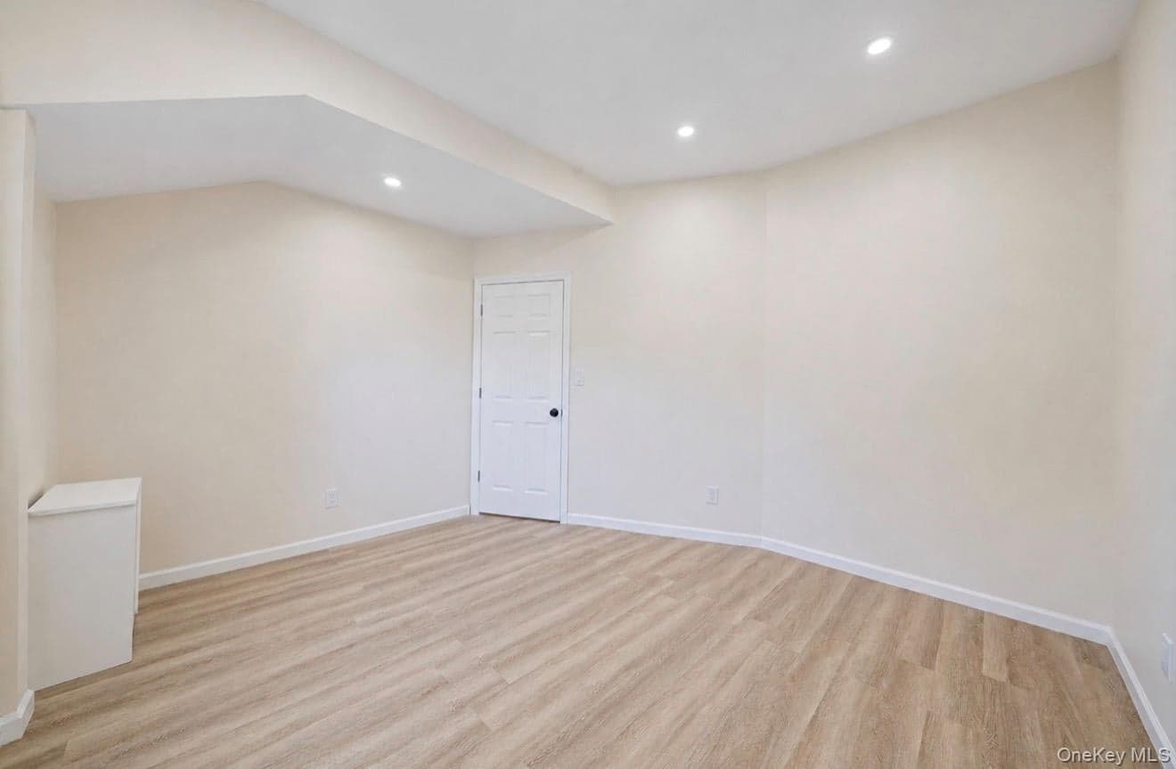 530 Washington Avenue thumbnail 16