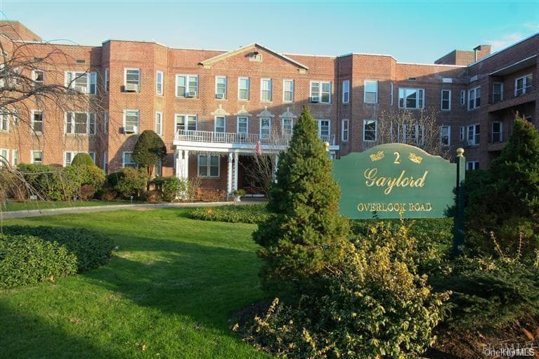 2 Overlook Road Unit: 1B6, White Plains
