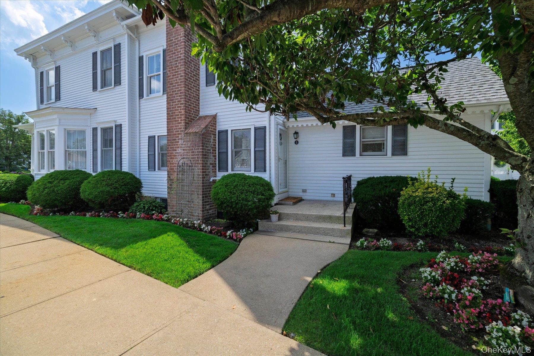 1 Ridgewood Drive thumbnail 3