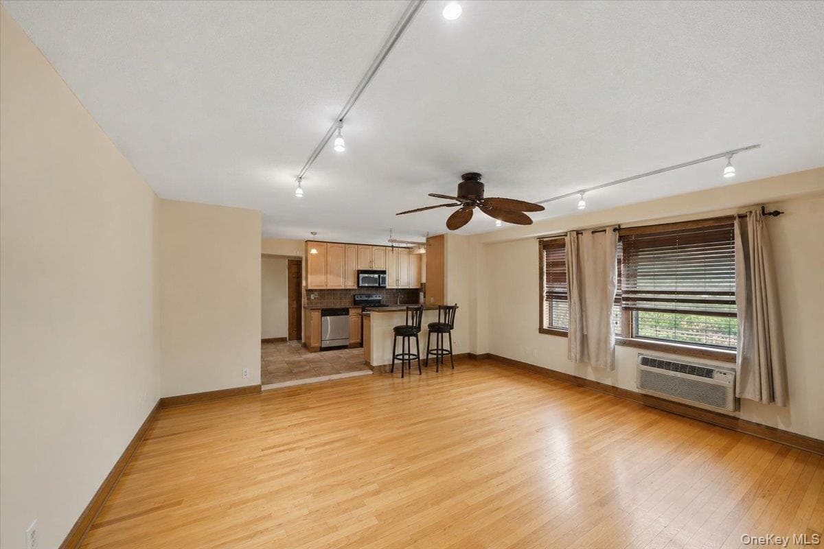 6291 Broadway Unit: A6 thumbnail 9
