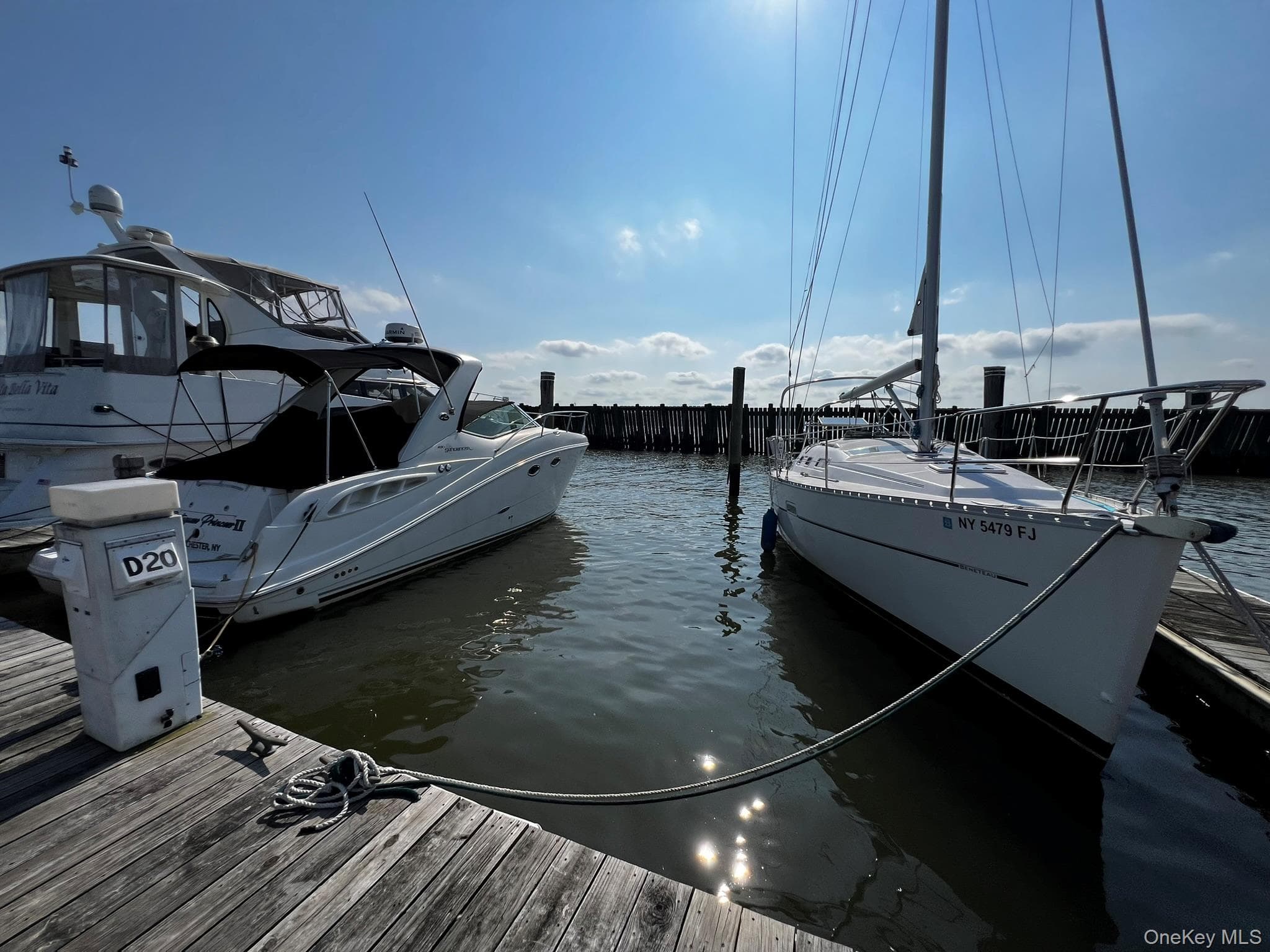 D-20 Half Moon Bay Marina thumbnail 3