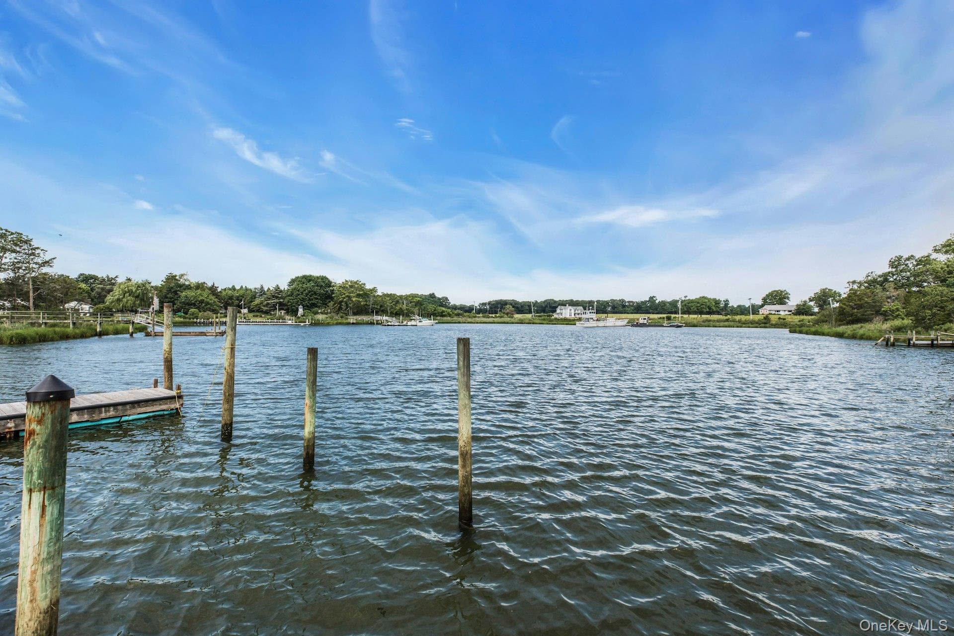 255 Peconic Bay Boulevard thumbnail 45