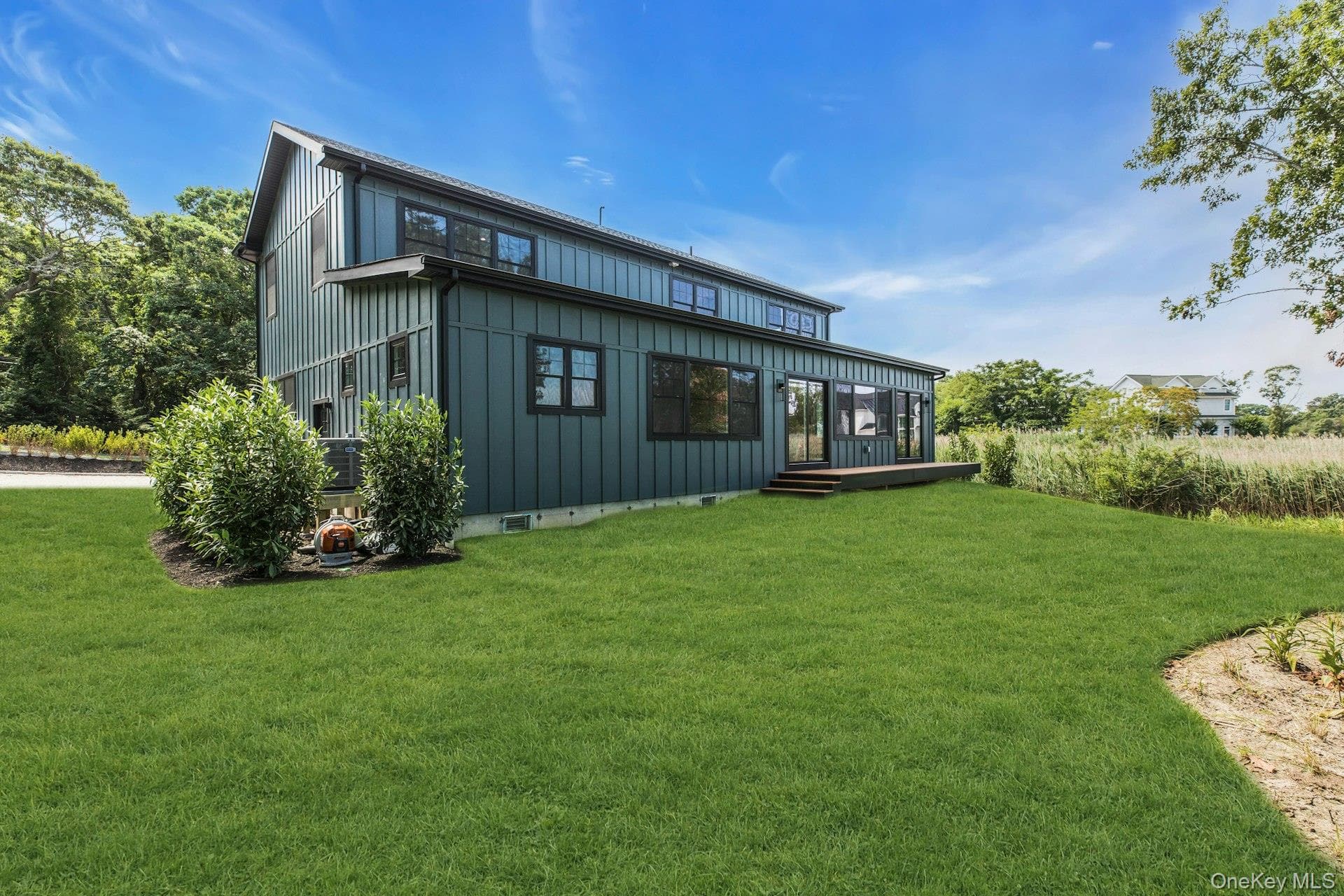 255 Peconic Bay Boulevard thumbnail 39