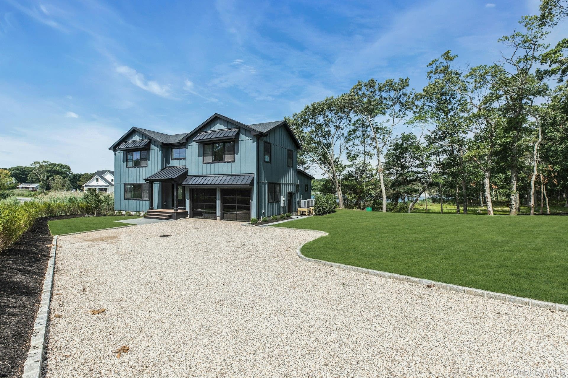 255 Peconic Bay Boulevard thumbnail 4