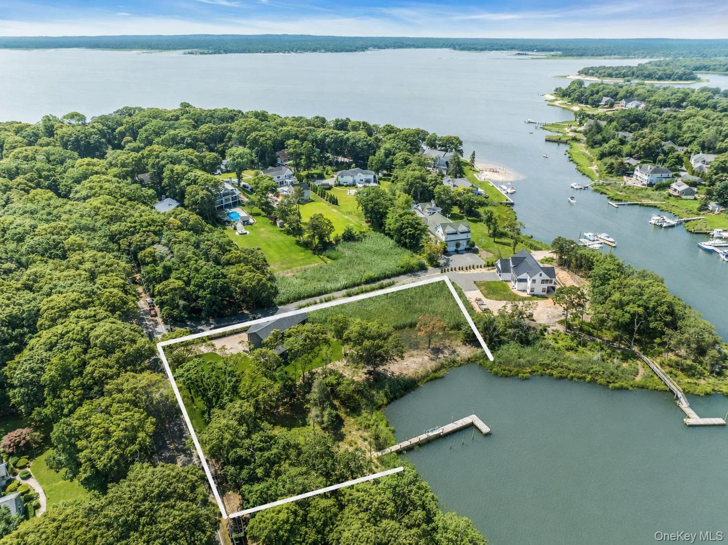 255 Peconic Bay Boulevard thumbnail 2