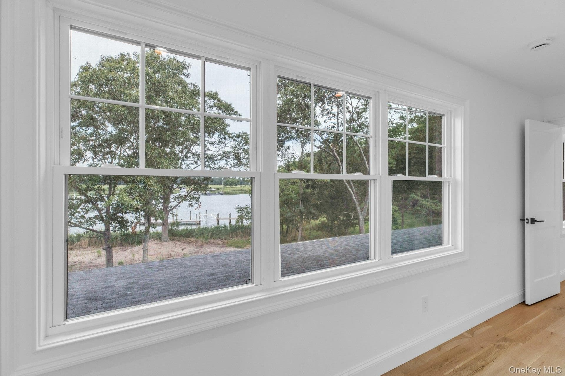 255 Peconic Bay Boulevard thumbnail 27
