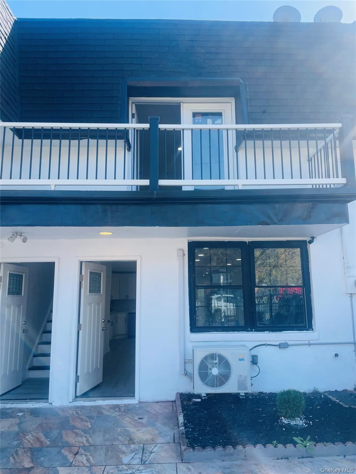 2323 Mott Avenue thumbnail 4