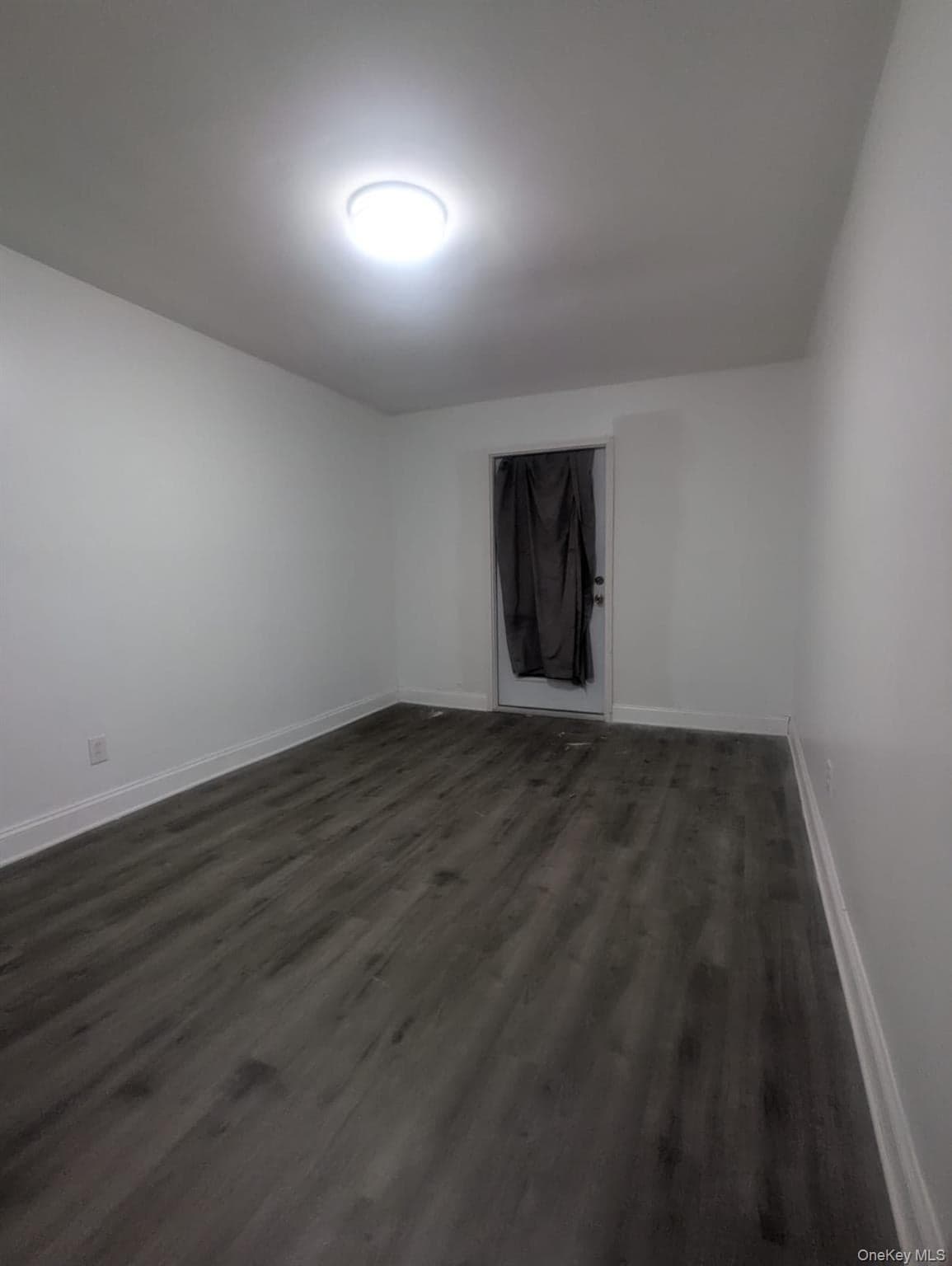 2323 Mott Avenue thumbnail 14