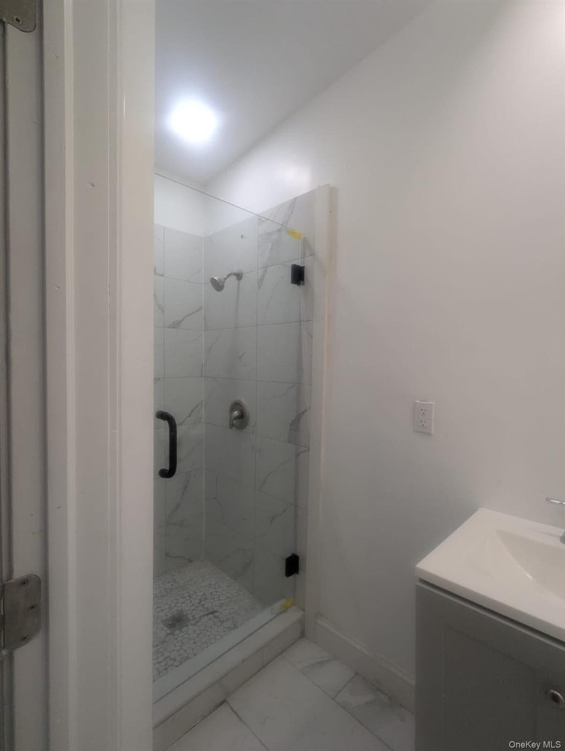2323 Mott Avenue thumbnail 15