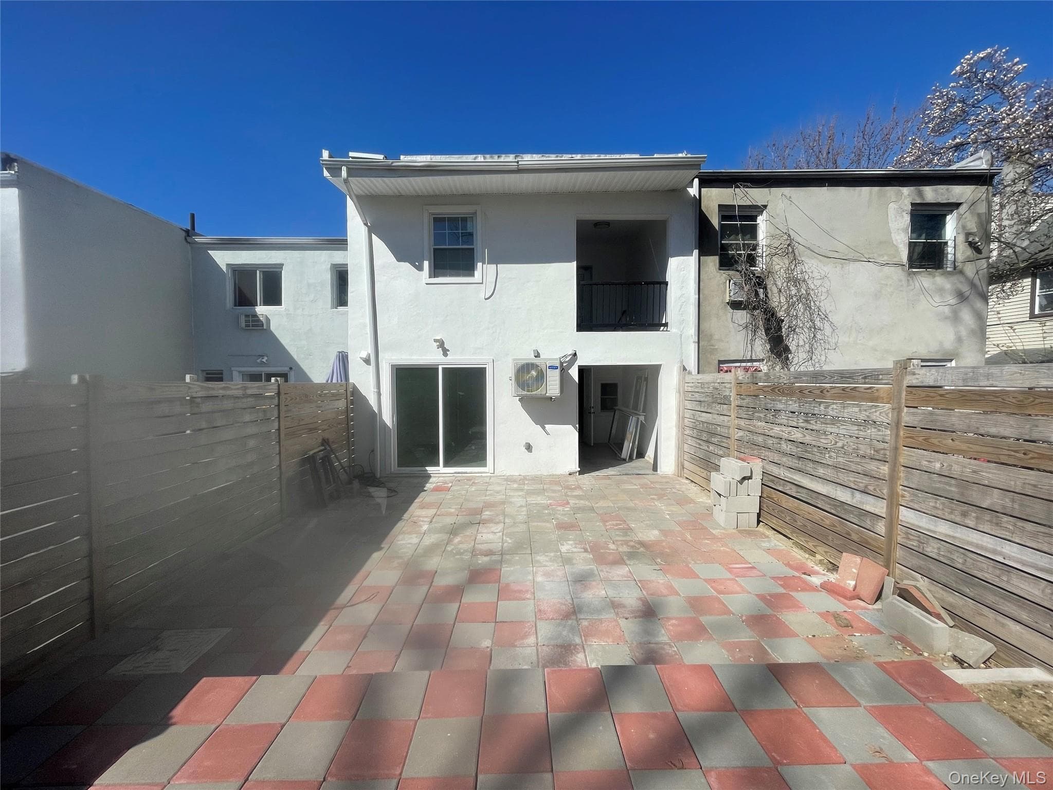 2323 Mott Avenue thumbnail 23
