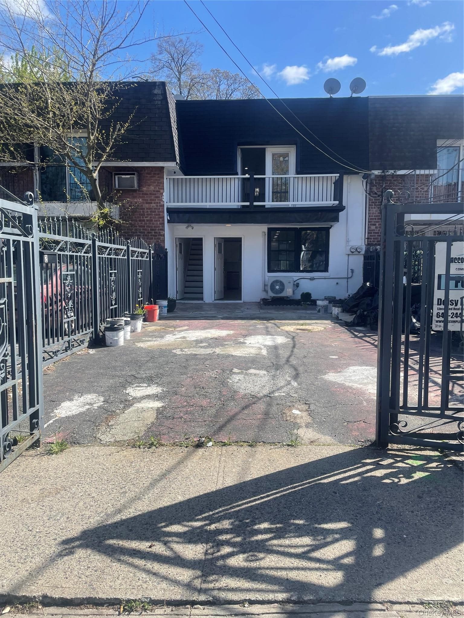 2323 Mott Avenue thumbnail 2