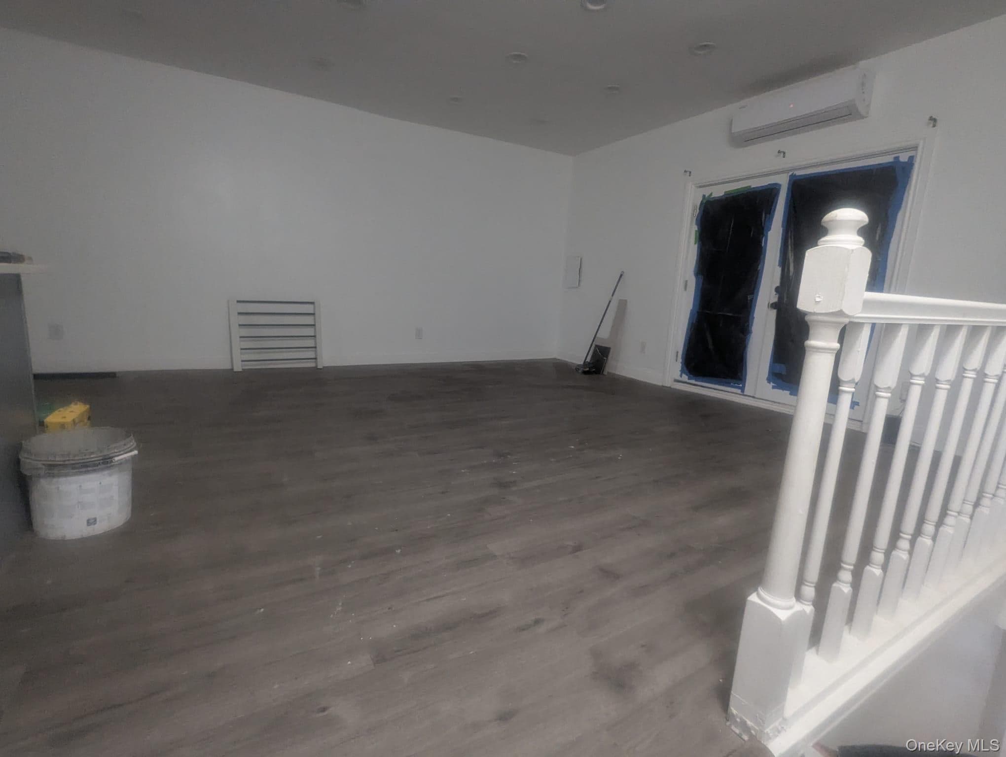 2323 Mott Avenue thumbnail 17