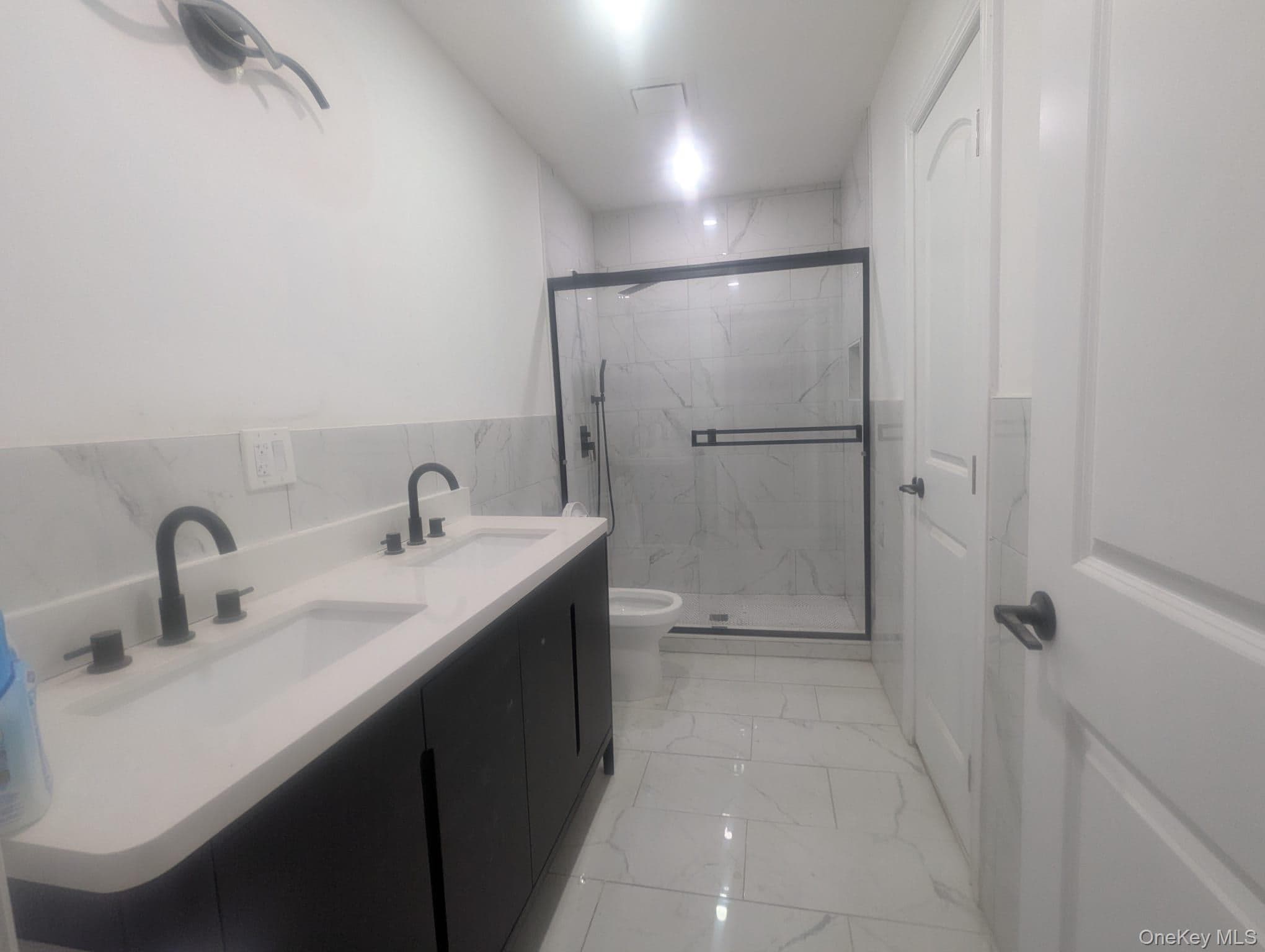 2323 Mott Avenue thumbnail 7