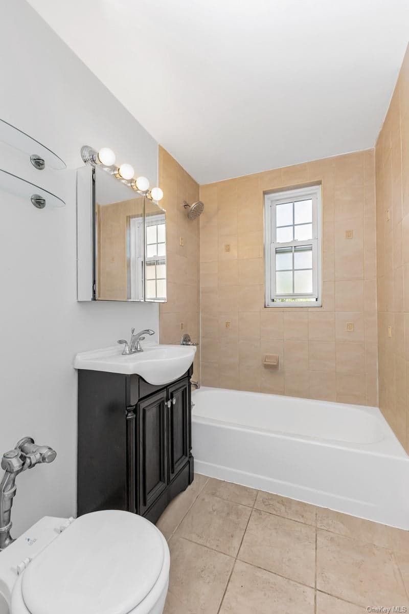 140-21 Burden Crescent Cres Unit: 306 thumbnail 5