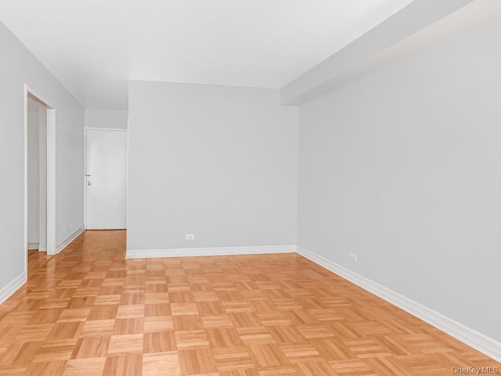 2 Fordham Hill Oval Unit: 5B thumbnail 6