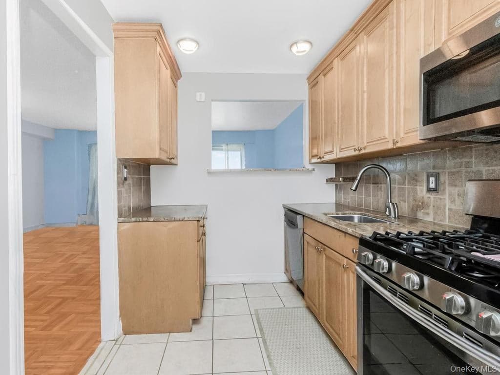 2 Fordham Hill Oval Unit: 5B thumbnail 7