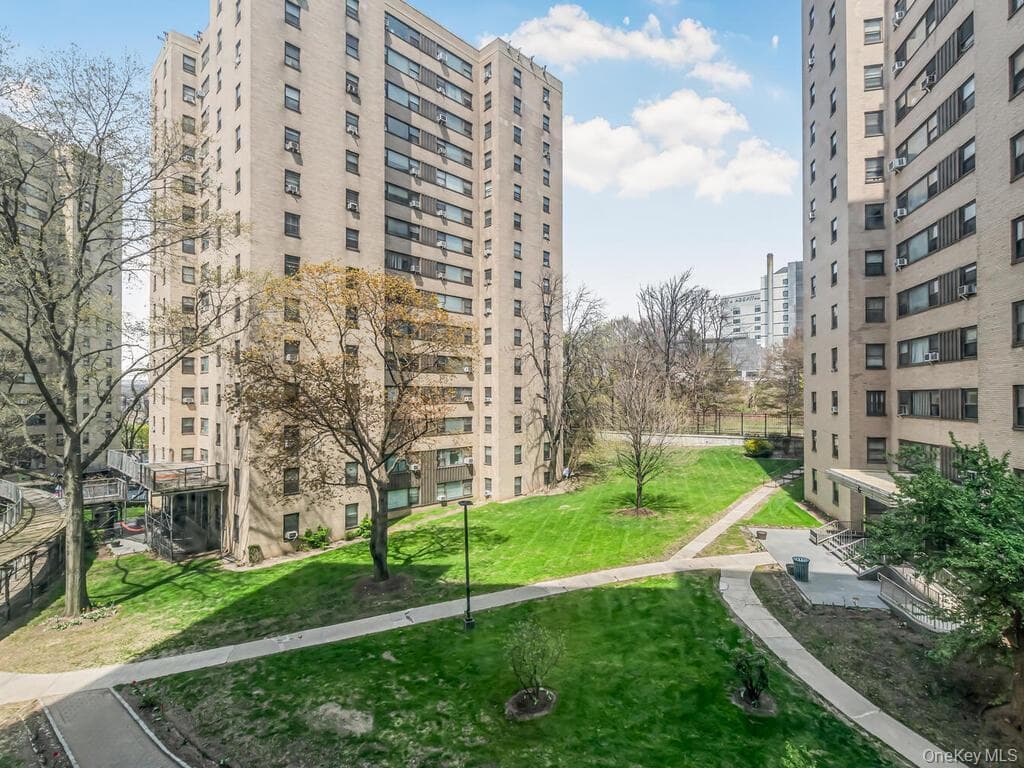 2 Fordham Hill Oval Unit: 5B thumbnail 21