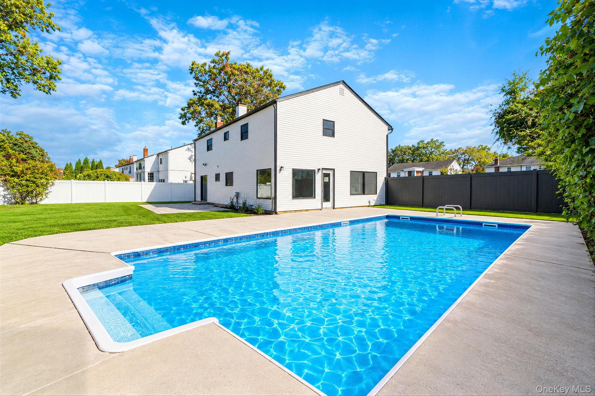 84 Empress Pines Drive thumbnail 3