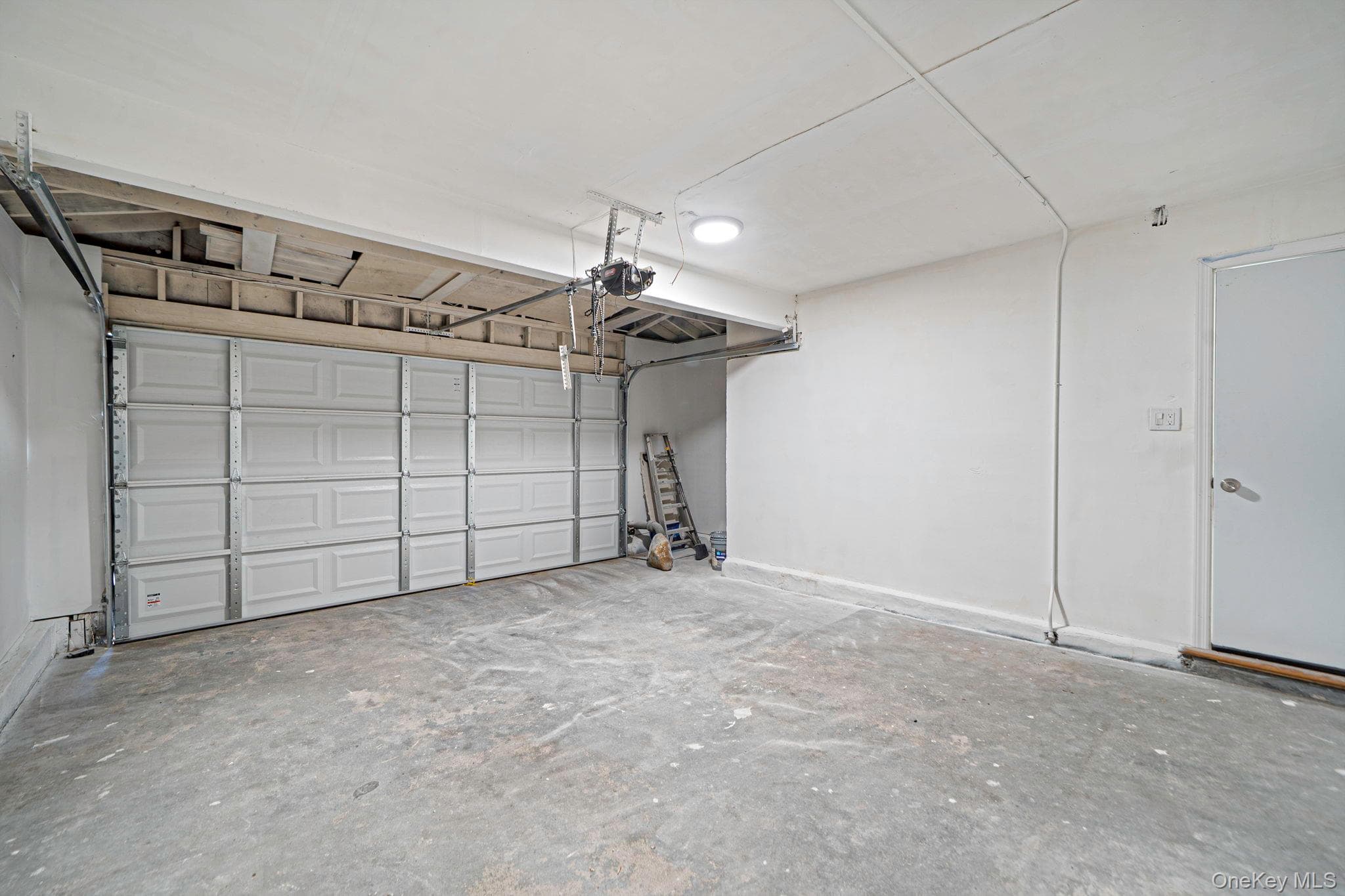 84 Empress Pines Drive thumbnail 32