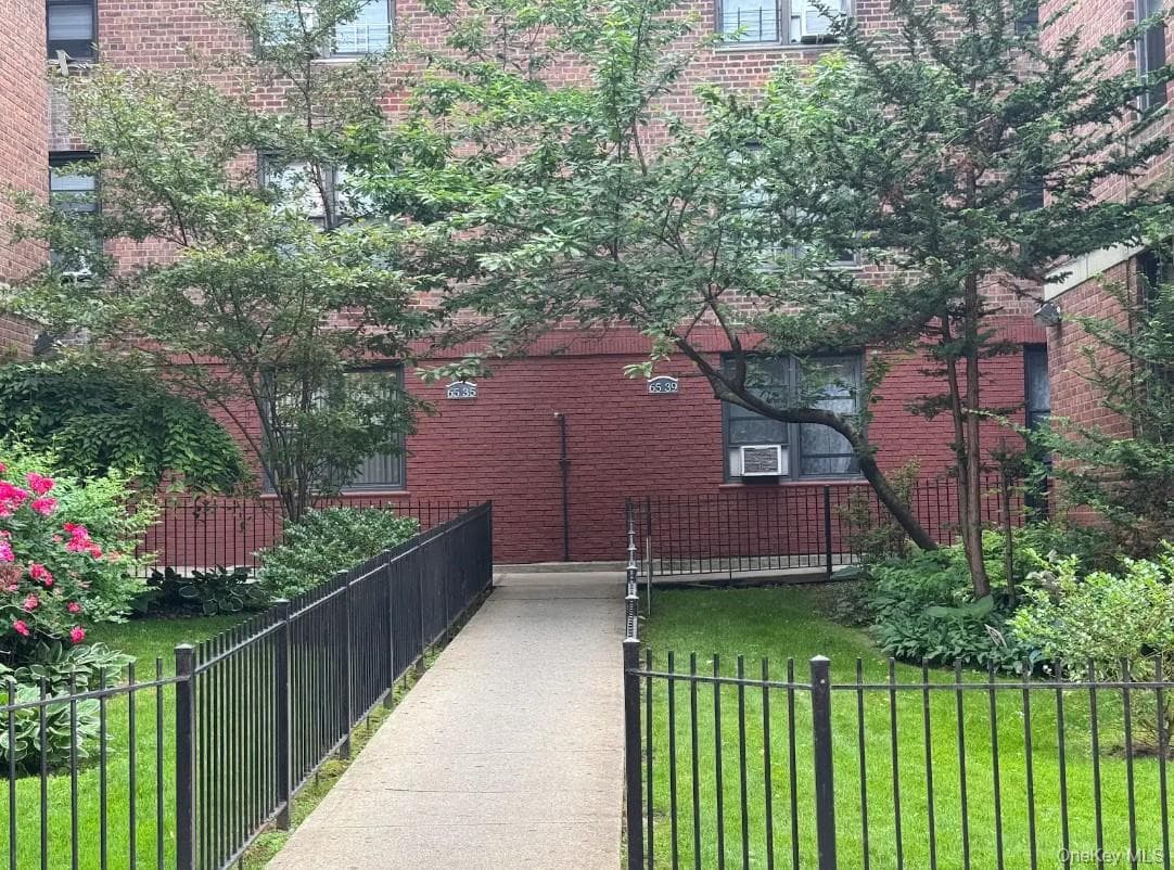 65-39 108th Street Unit: E6 thumbnail 2