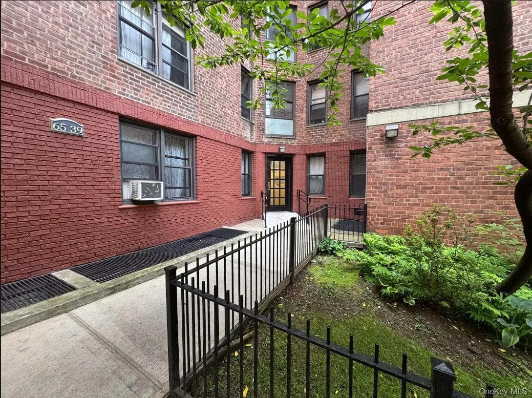 65-39 108th Street Unit: E6 thumbnail 3