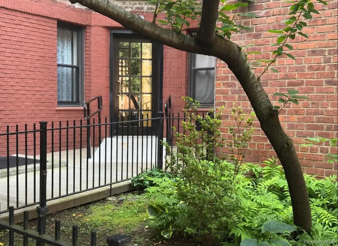 65-39 108th Street Unit: E6 thumbnail 4