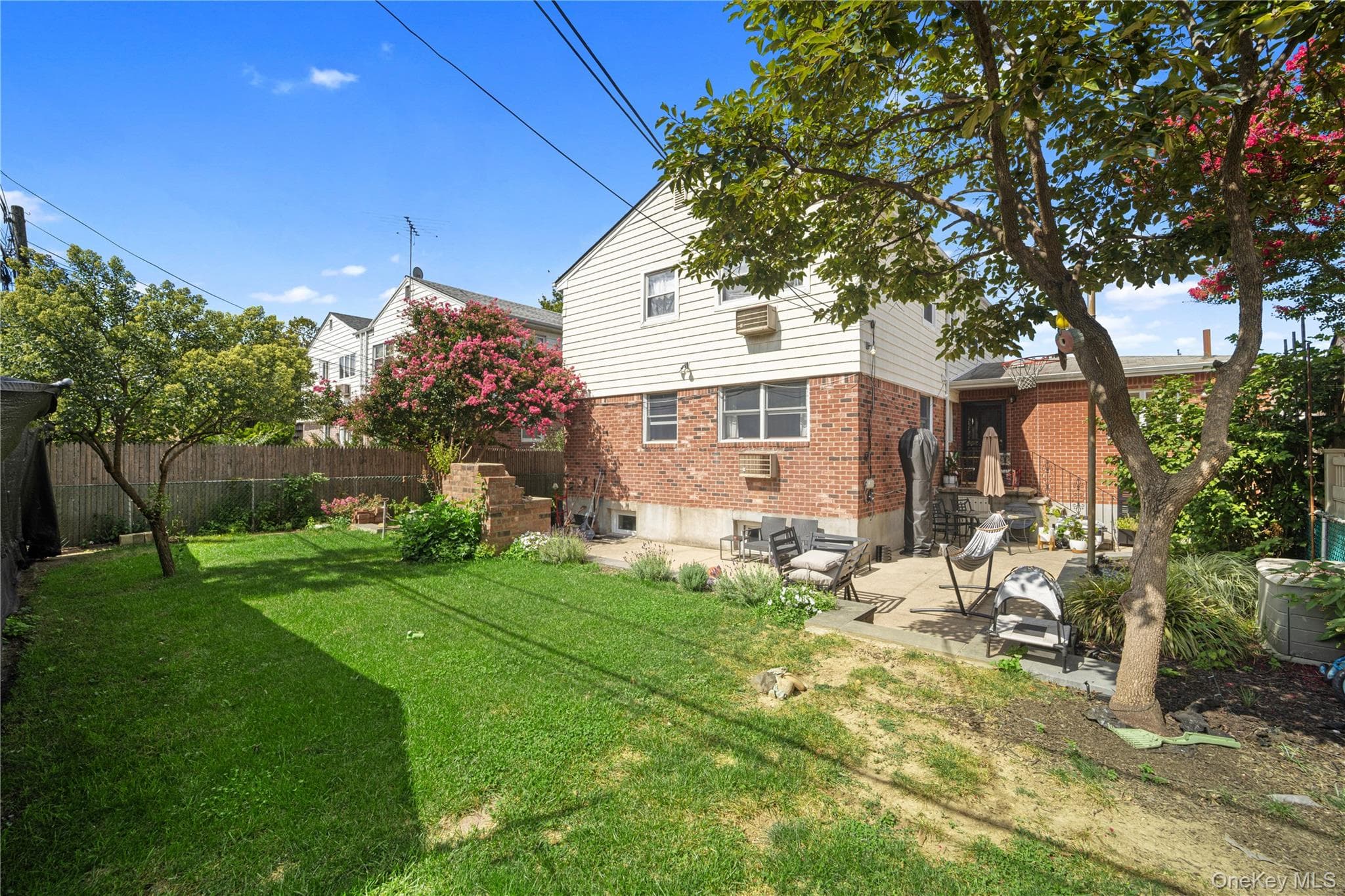 89-16 Doran Avenue thumbnail 6