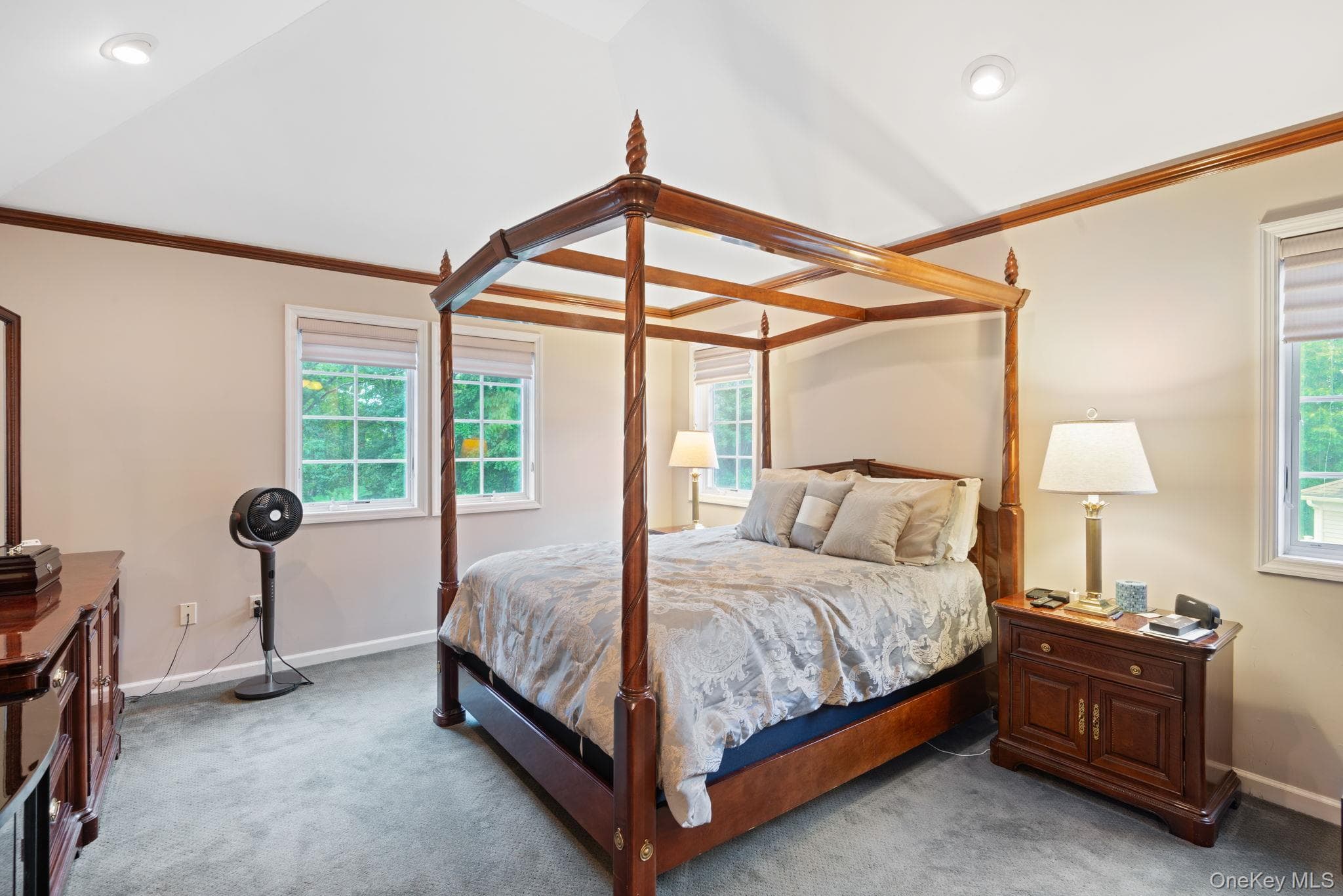 16 Lindbergh Circle Unit: 16 thumbnail 24