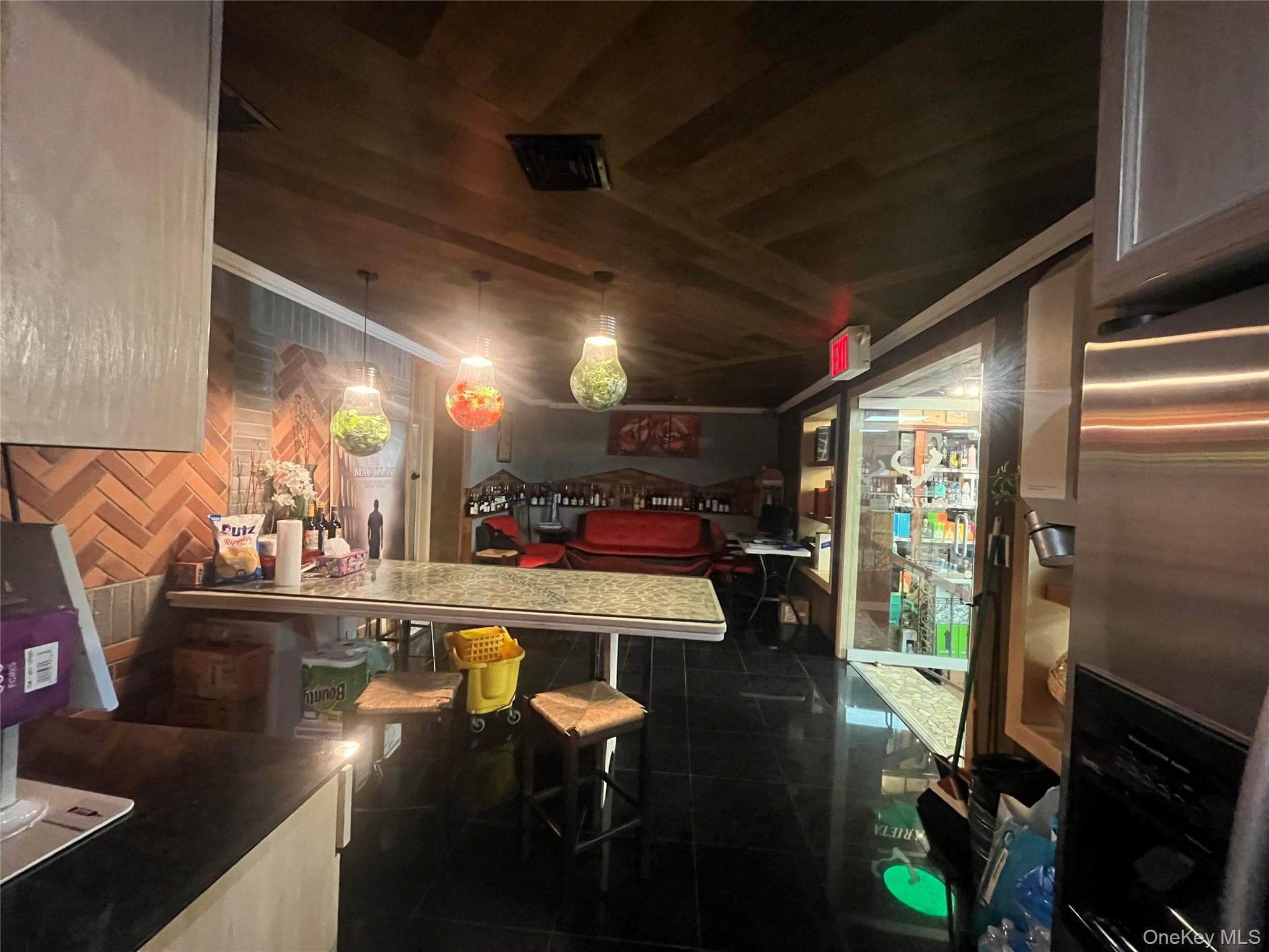 21 E Shore Road Road Unit: 1 FL thumbnail 8