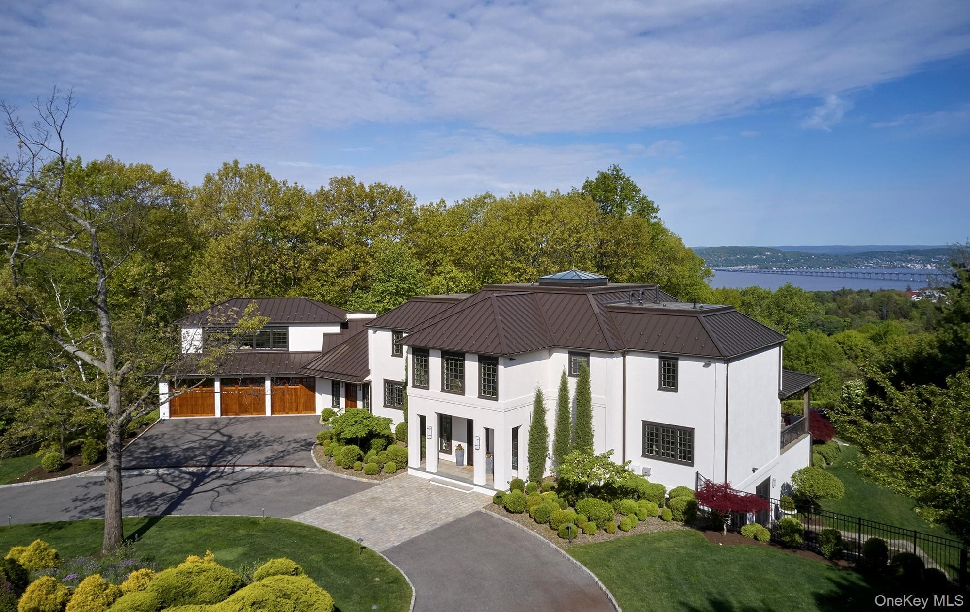 4 Riverview Court thumbnail 2